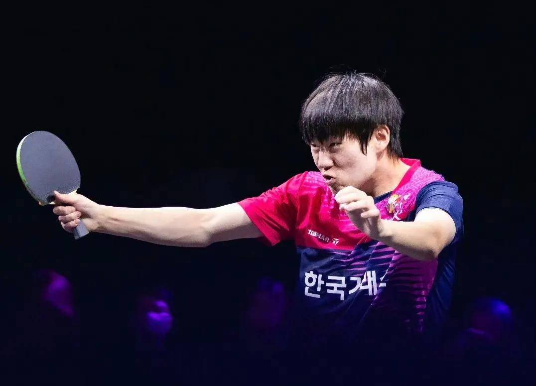 开云下载-瑞典乒乓球队翻盘法国乒乓球队，张本智和高光表现
