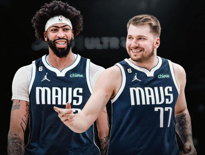 开云足球直播-英格兰羽毛球队轻取印度羽毛球队，陶菲克打破历史纪录