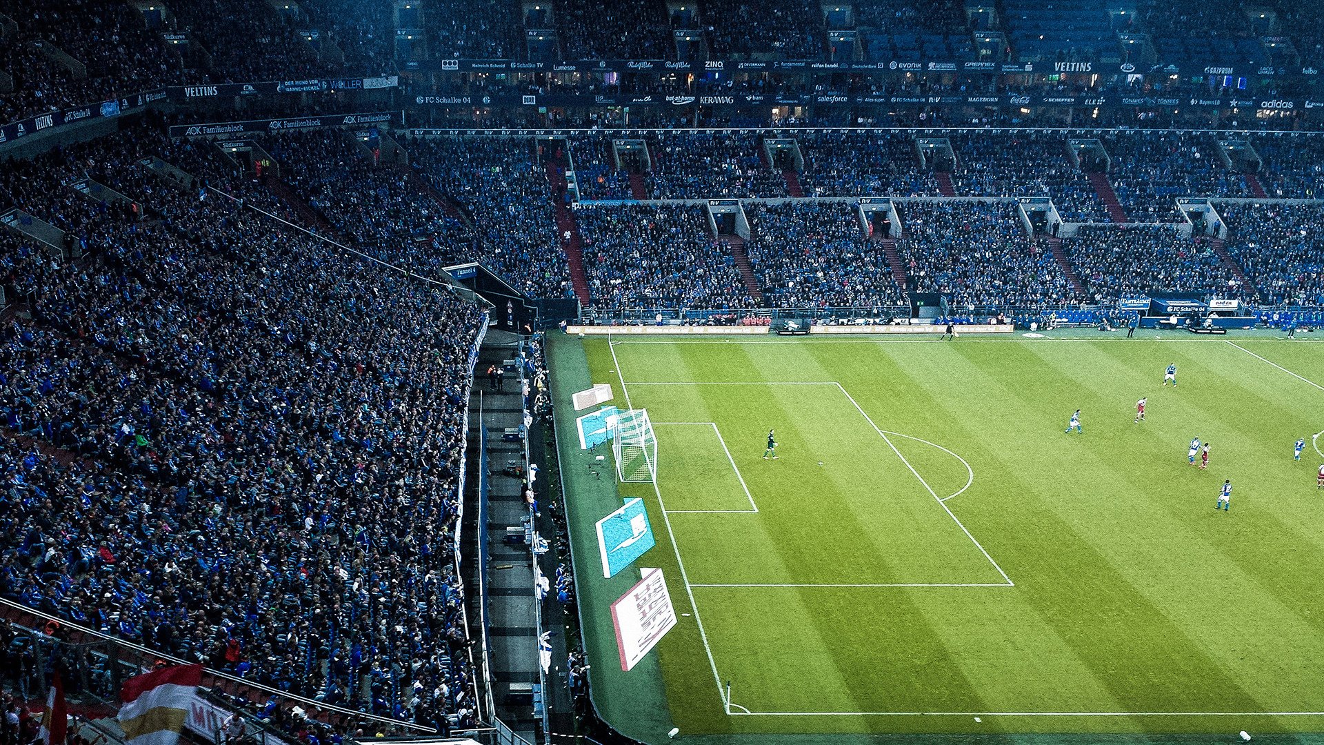 开云体育在线-跨界征服,从阿兹特克球场到摩纳哥街道,当横扫与接管成为传奇的双生花